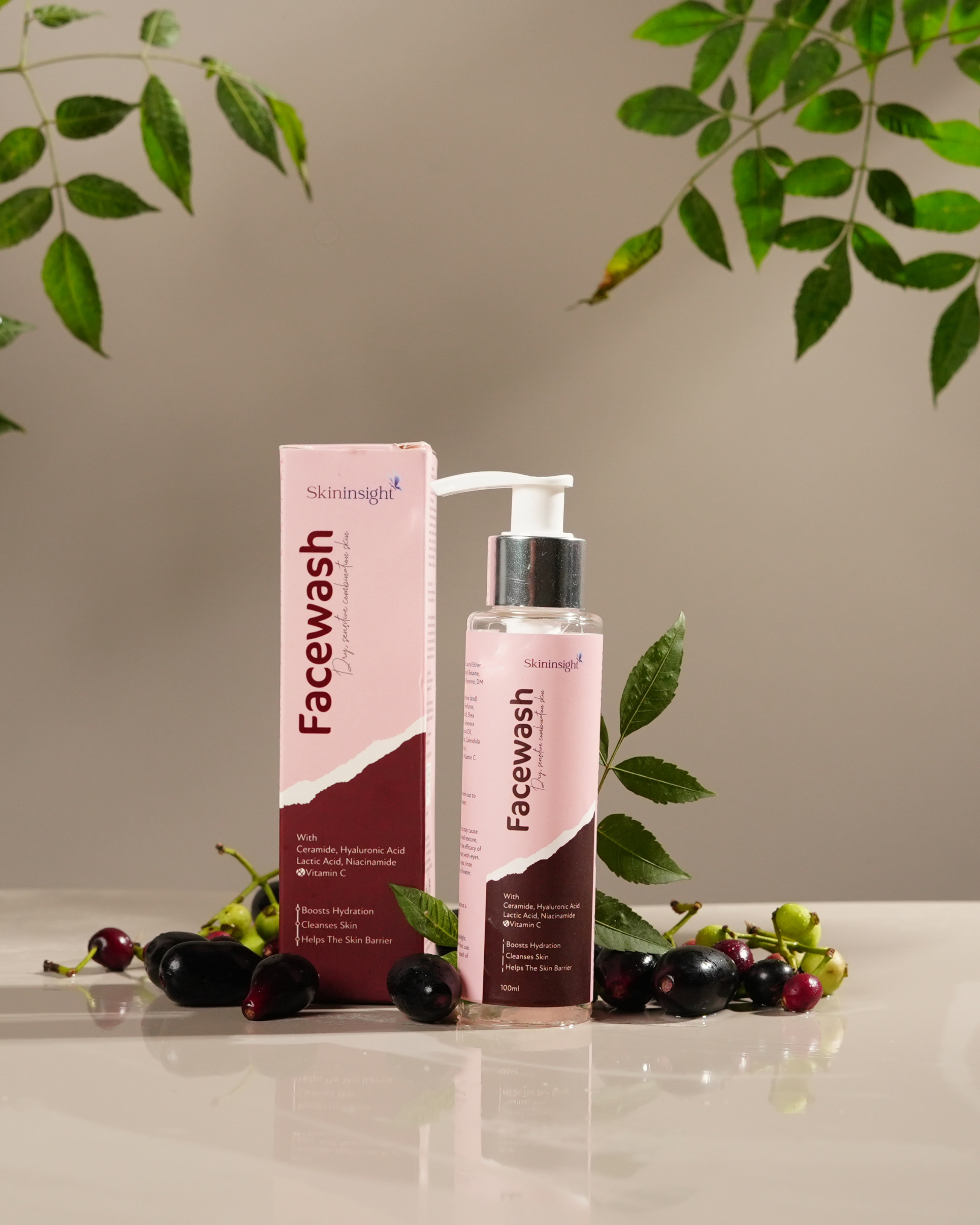 Skininsight Vitamin C Facewash for Dry & Sensitive Skin – Ceramide & Hyaluronic Hydrating Cleanser (100ml)