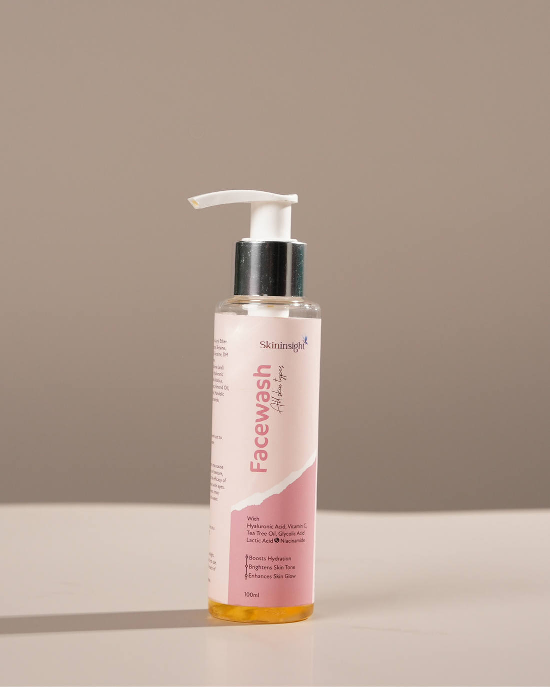 Skininsight Tea Tree Oil Facewash – Gentle Cleanse with Hyaluronic Acid, Vitamin C & AHA Exfoliants (100ml)